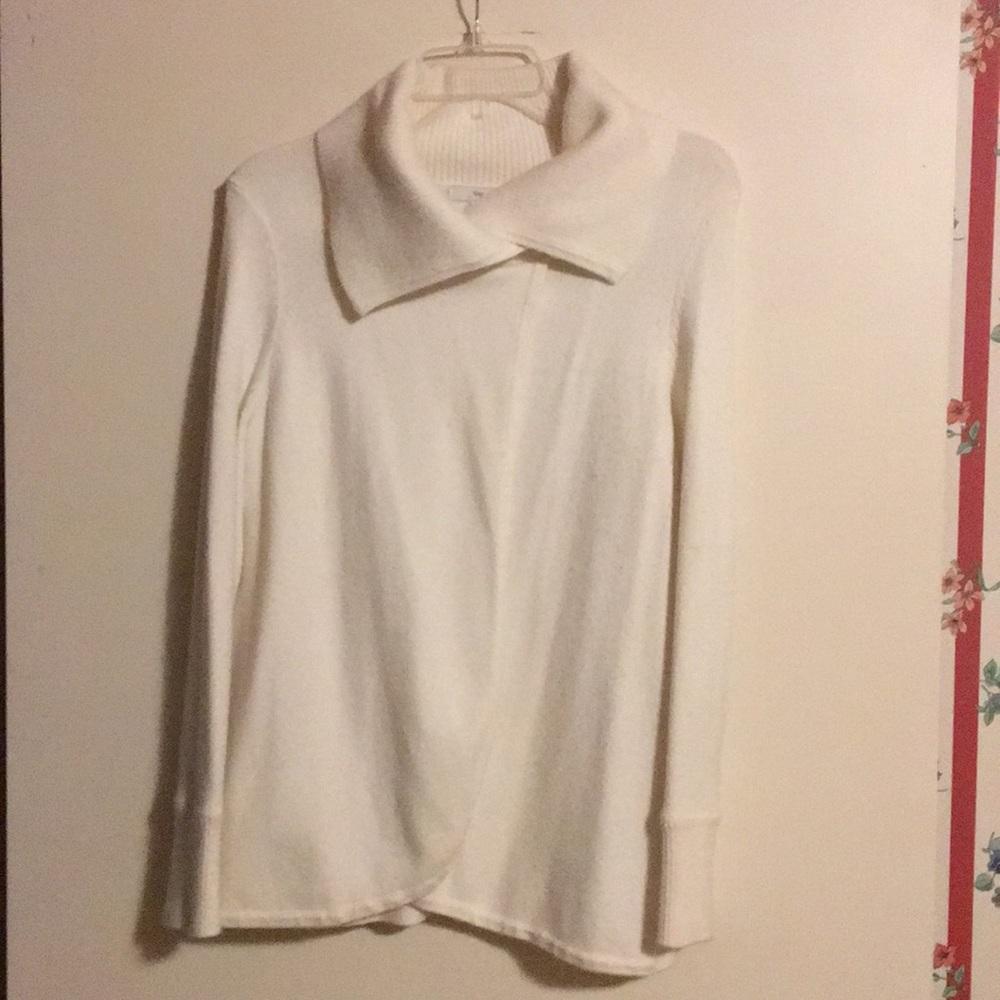 Gap cream button closure cardigan